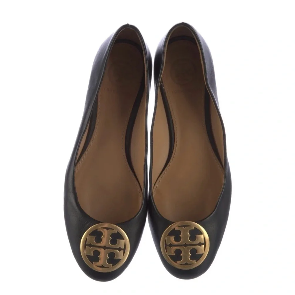 TORY BURCH Signature Logo Black Leather Ballet Flats, Slipon women’s travel shoe